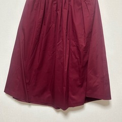 最終値下げ！ユニクロハイウエストコットンボ リュームスカートの画像