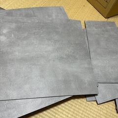 フロアタイル　20枚＋切れ端