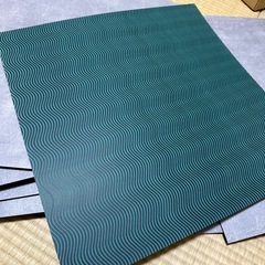 フロアタイル　20枚＋切れ端の画像