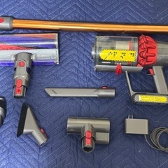 急募！！動作品　dyson ダイソン SV12 V10 サイクロンコードレスクリーナーの画像
