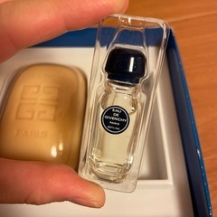 ジバンシー　新品　　石けんと香水セットの画像