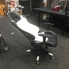 ゲーミングチェア　電動マッサージ機能サービスの画像