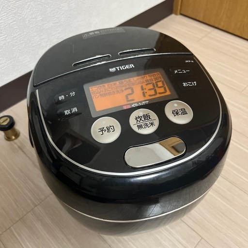 炊飯器　TIGER タイガー　5.5合炊き JKP-A