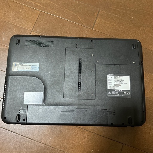 東芝　Dynabook T451/58EB　