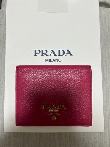PRADA   二つ折り財布