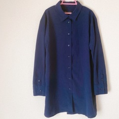 バナナリパブリック　ネイビー ボタン付きシャツ 長袖 スリット入り