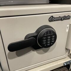どんな大きさでも古くても金庫開錠いたします【金庫開錠の緊急修理サ...