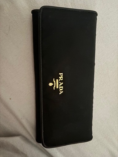 プラダナイロン長財布