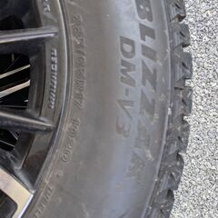[2019購入品]BLIZZAK DM-V3 225-65R17（スタッドレスタイヤ）の画像