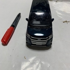 トヨタ　ノア　ミニカー　1/30  の画像