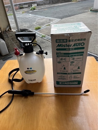 蓄圧式噴霧器　4リットル　説明書箱付き　ミスターオート