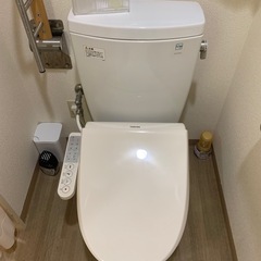 激安ウォシュレット取り付け工事セット　福岡県の水道屋さんルンルンです　当社は出張費、基本料金などございません　お支払いは作業料金と交換した部品代のみ　部品の持ち込みもOKです！　だからボッタクリ無し！安い！安心！ルンルンです − 福岡県