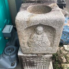 四方仏手水鉢の画像