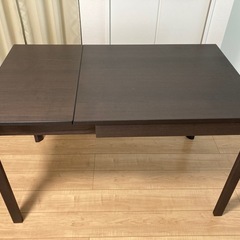 IKEA伸縮式ダイニングテーブル