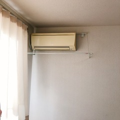 エアコンに引っ掛けるだけ♡洗濯物干し