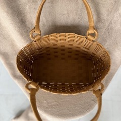 【値下げしました】クラフト バンド バック かご　かばん ナチュラル 角底 持ち手 自然 エコ 編み 可愛い レトロ 丈夫の画像