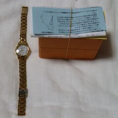 婦人用ソーラー腕時計　箱・取説付きの画像
