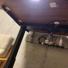 手動昇降式デスクの画像