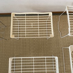 【無料】キッチンシンク下ラック、浴室用ラックの画像