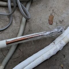 エアコン 配管セット 銅管 3m 2分 3分 VVFケーブル 3.5M ドレンホースおまけ　中古品　フレア加工は両端にそのままあります　使用可能　フレアの切り直しも可の画像