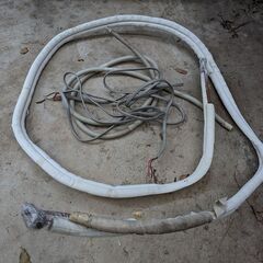 エアコン 配管セット 銅管 3m 2分 3分 VVFケーブル 3.5M ドレンホースおまけ　中古品　フレア加工は両端にそのままあります　使用可能　フレアの切り直しも可の画像