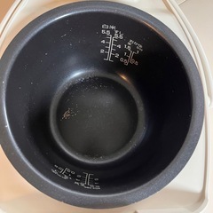 【差し上げます】東芝炊飯器5.5合炊き&未使用天ぷら鍋の画像