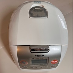 【差し上げます】東芝炊飯器5.5合炊き&未使用天ぷら鍋の画像
