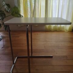 IKEA テーブル