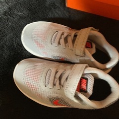 NIKE スニーカー