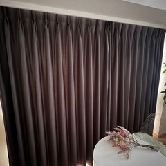 サンゲツ高級ドレープカーテン4枚 (完全遮光、二枚重ね) サンゲツ高級ドレープカーテン4枚