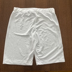 【タグ付未使用】アディダス　adidas ハーフパンツ　白　１５０サイズ　の画像