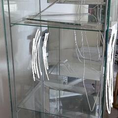 ガラスショーケース (てー) 水道橋のオフィス用家具《棚》の中古あげます・譲ります｜ジモティーで不用品の処分