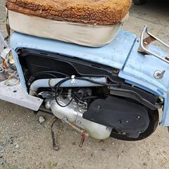 最終値下げ！！ ジュリオ レストアベース 仕上げ素材 部品取車 希少 シート表皮その他少し部品付属します。の画像