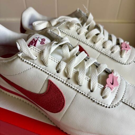 新品 ナイキ コルテッツ バレンタインデーモデル スニーカー