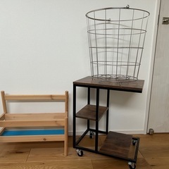 【譲り先決定】ラック、絵本棚、ランドリーバスケット