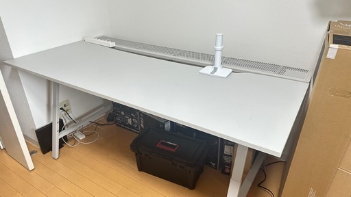 取引中 IKEA UTESPELARE イケア ウーテスペラレ ゲーミングデスク 机