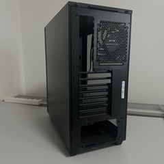 ポニョ様 MSI MPG SEKIRA 100P PCケースの画像