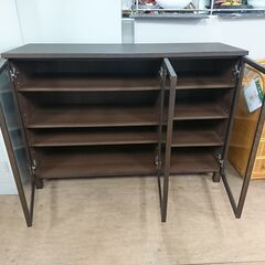 【引き取り限定中古品】ガラス扉付きキャビネットの画像