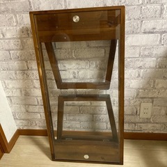 折りたたみガラステーブルの画像