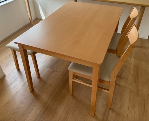モデルルーム設置　ニトリ製　ダイニングテーブル4点セット
