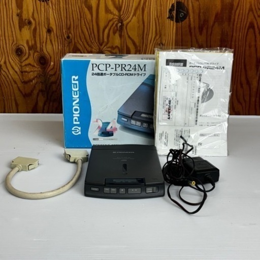 s0925609 通電確認済 希少 PIONEER パイオニア PCP-PR24M 24倍速ポータブルCD-ROMドライブ 電池式 充電池式 オーディオ ポータブル 中古品