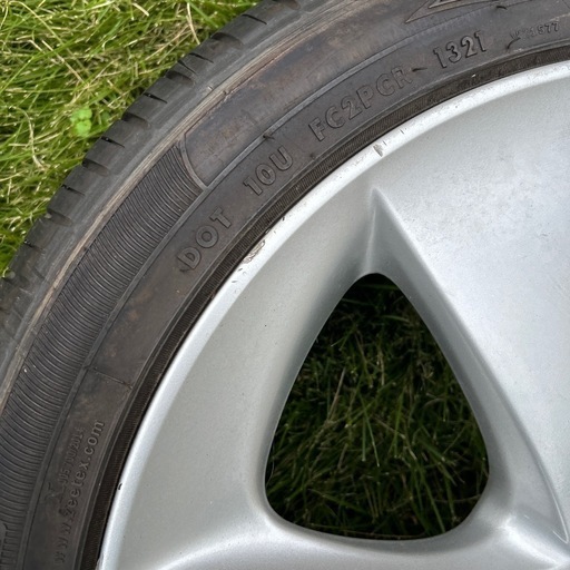 トヨタ　30後期プリウスホイール　215/45R17 91W XL
