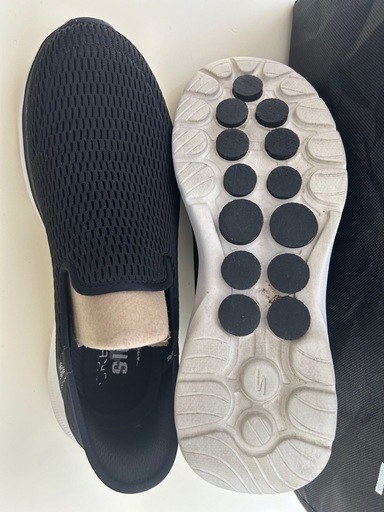 SKECHERS シュ-ズ　