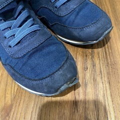 H&M  子供スニーカー　20.5cmの画像