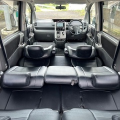 特別仕様車！月々1.2万円〜分割払い可❗️車検2年付き！大人気☆トヨタ ヴォクシー ☆ナビ付き☆走行中DVD見れます☆ETC付き☆バックカメラ付き☆両側電動スライドドア付き☆ドライブレコーダー付きのフル装備☆事故修復歴無し☆車内広々三列シート‼️の画像