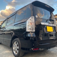 特別仕様車！月々1.2万円〜分割払い可❗️車検2年付き！大人気☆トヨタ ヴォクシー ☆SDナビ付き☆走行中DVD見れます☆フリップダウンモニター付き☆ETC付き☆バックカメラ☆両側電動スライドドア付き☆ドライブレコーダー付きのフル装備☆事故修復歴無し☆車内広々三列シート‼️の画像