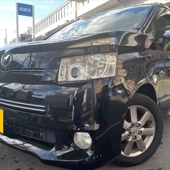 特別仕様車！月々1.2万円〜分割払い可❗️車検2年付き！大人気☆トヨタ ヴォクシー ☆SDナビ付き☆走行中DVD見れます☆フリップダウンモニター付き☆ETC付き☆バックカメラ☆両側電動スライドドア付き☆ドライブレコーダー付きのフル装備☆事故修復歴無し☆車内広々三列シート‼️の画像