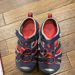 18.5センチ　keen サンダル　　　の画像