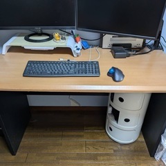 大きめ木目調ワイドデスク！