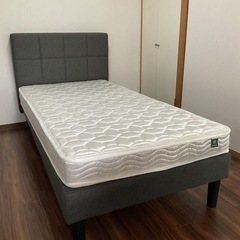 シングルベッドとマットレスのセット